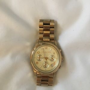 MICHAEL KORS GOLD WATCH